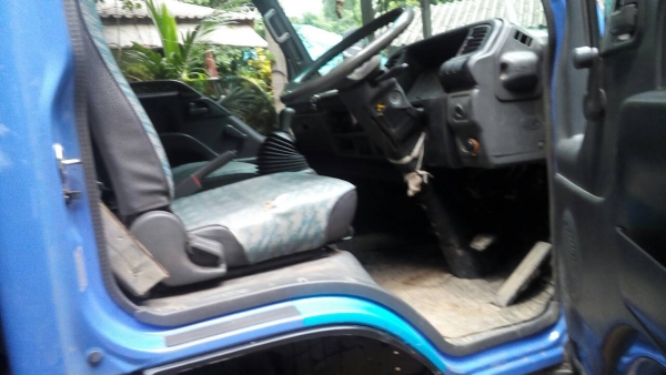 6ล้อช่วงยาว4.30ม ISUZU NPR 130แรงม้าปี46 เครื่อง4HG1