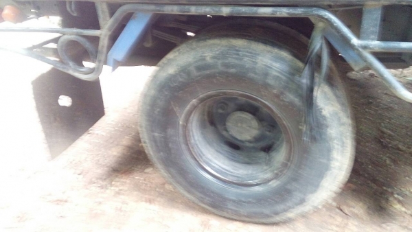 6ล้อช่วงยาว4.30ม ISUZU NPR 130แรงม้าปี46 เครื่อง4HG1