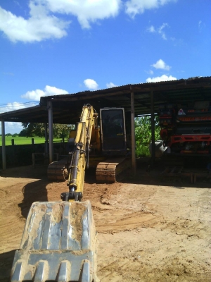 ขายแบ็คโฮ โคมัทสุ PC120 ระบบไฟฟ้ายังสมบูรณ์ สภาพพร้อมใช้งาน