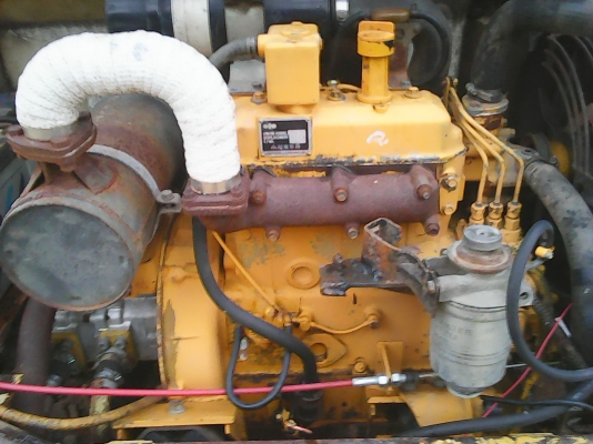 ขายแบ็คโฮ  KOMATSU   PC30-6 ใช้งานได้ดีราคาถูกๆ