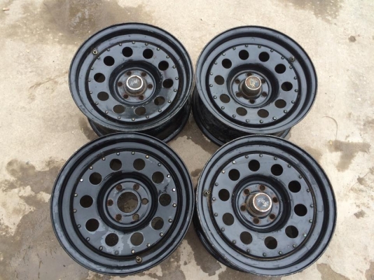 ขายล้อกะทะเหล็ก ขอบ16x8 6/114 มือสองสภาพดี ไม่คด ไม่ดุ้ง ดูของพระราม2 ราคา5000บาท 089 0211090 Id champ_rama2