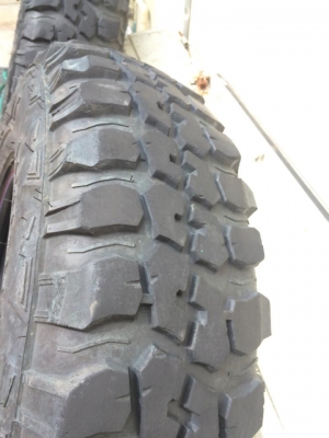 ขายยางFederal couragia m/t 235/85/16 ปี14 ลงพื้นได้4เดือน ไม่ค่อยได้ขับ เทียบเท่า32นิ้ว ดอกเต็ม 4เส้นขาย 9000บาท ใส่เบี้ยน. Jimny สวยๆเลยครับ ดูของพระราม2