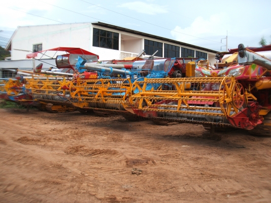 ขายรถเกี่่ยวข้าว เกษตรพัฒนา-ไทยเส็ง-ศักดิ์พัฒนา ให้คนที่ขับเป็นมาทำสัญญาเช่าซื้อทำส่ง ชำระค่ารถหมดยกรถให้เลย