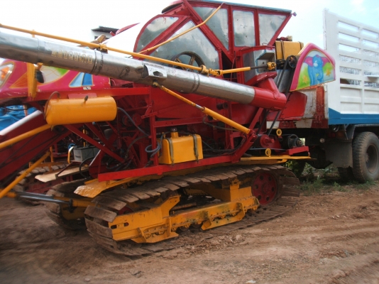 ขายรถเกี่ยวข้าวมีหลายคันให้เลือก เลิกกิจการ สนใจติดต่อสอบถาม ราคาคุยได้ ดาวน์ได้ ผ่อนส่งสบายๆ