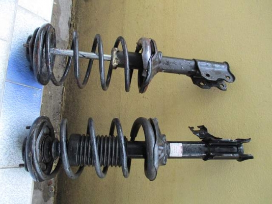 ขาย โช้คอัพคู่หน้า  Nissan Sunny B14