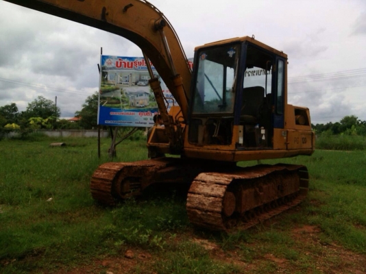 ขายด่วน  รถแบคโฮ  KOMATSU รุ่น 3  พร้อมใช้งาน