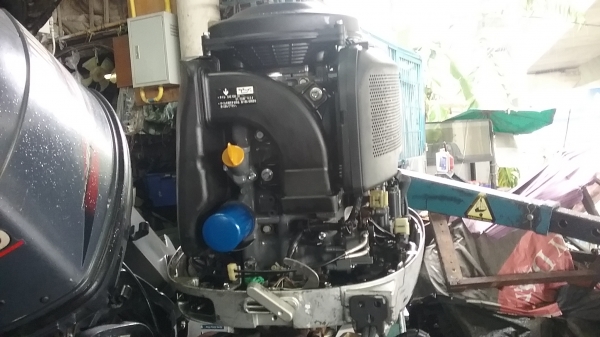 Honda 90แรงสี่จังหวะ คาบูร์เก่าญี่ปุ่น Honda 90แรงสี่จังหวะ คาบูร์เก่าญี่ปุ่น