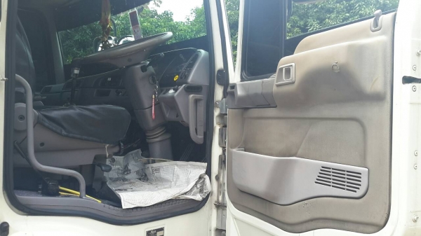 HINO profia ไม่ดั้ม ปี'55 เครื่องp11,320แรงม้า,เกียร์ฟูลเลอร์ อีตั้น10 เกียร์