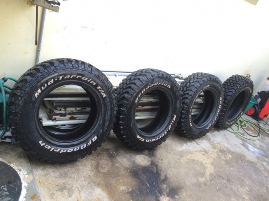 ขายยางbf mud ขนาด225/75/16 เก่าเก็บปี08 ใช้งานน้อยมากดอกเต็มๆ เทียบเท่า29.2นิ้ว เอาไปใส่ คารีเบี้ยน jimny jeep สวยๆครับ. 4เส้นดอกเท่ากันหมดไม่มีปะ ไม่บวม. 4เส้น ราคา7500บาท ดูของพระราม2. 089 0211090 Id champ_rama2 ขายยางbf mud ขนาด225/75/16 เก่าเก็บปี08 ใช้งานน้อยมากดอกเต็มๆ เทียบเท่า29.2นิ้ว เอาไปใส่ คารีเบี้ยน jimny jeep สวยๆครับ. 4เส้นดอกเท่ากันหมดไม่มีปะ ไม่บวม. 4เส้น ราคา7500บาท ดูของพระราม2. 089 0211090 Id champ_rama2