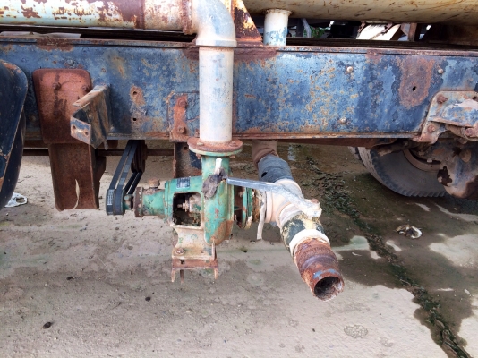 ขายด่วน  รถบรรทุกน้ำ  เดิมเป็นสิบล้อแปลงเป็นหกล้อ  พร้อมใช้งาน  เอกสารพร้อม