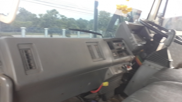 ขาย 10 ล้อ  ISUZU Rocky 240 แรง  ราคา 850000 บาท  ครัชซีใหญ่ ดุมใหญ่ เพราบรูกี้ใหญ่ เบรกจิ๊บฟี่ เครื่องเก่าญี่ปุ่นเปลี่ยนใหม่ลงเล่มแล้ว