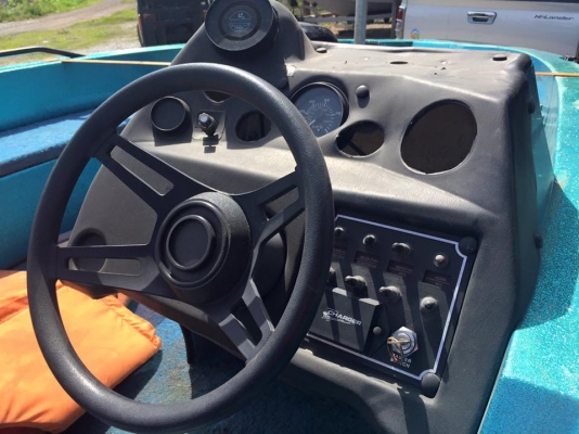 ขายเรือแบส 17 ฟุต 95,000 บาท ขายเรือแบส 17 ฟุต 95,000 บาท