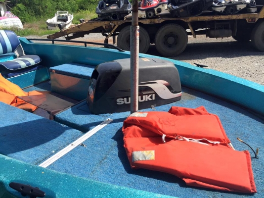 ขายเรือแบส 17 ฟุต 95,000 บาท ขายเรือแบส 17 ฟุต 95,000 บาท