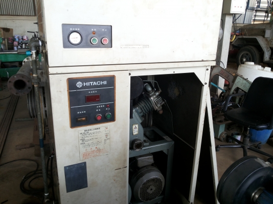 ขายปั้มลม Hitachi package 7.5  10 แรง ราคาเบาสุด