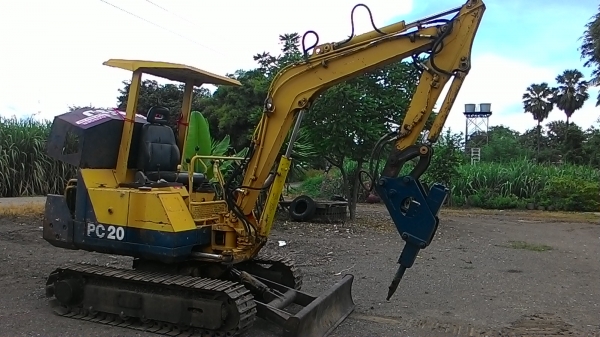 ขายด่วนไม่จุกจิกพร้อมใช้แน่แรงดี komatsu pc 20 รุ่น 6