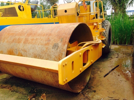 ขายรถบด10ตัน INGGERSOLLAND SD100D สองเพลา พร้อมใช้ครับ งานเอกสารเล่ม