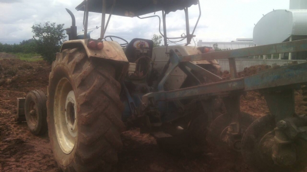 รถไถฟอร์ด 6610 มีทะเบียน สนใจติดต่อ 090349408 หรือ 0835601591