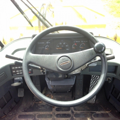 ราคาพิเศษ KOMATSU WA100-3 นำเข้าจากญี่ปุ่นครับ สวยๆ 090-986-2521 อ๊อบ