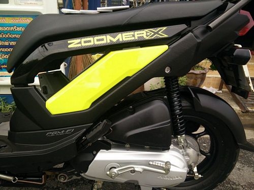 HONDA ZOOMER X ตัวใหม่ไมล์แดง สีเหลืองมะนาว เปรี้ยวจี๊ดไม่ซ้ำใคร วิ่ง3xxxโล ไมล์แท้คู่มือประกันศูนย์พร้อม สวยแกะกล่องพร้อมใช้งาน