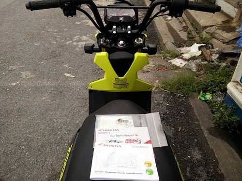 HONDA ZOOMER X ตัวใหม่ไมล์แดง สีเหลืองมะนาว เปรี้ยวจี๊ดไม่ซ้ำใคร วิ่ง3xxxโล ไมล์แท้คู่มือประกันศูนย์พร้อม สวยแกะกล่องพร้อมใช้งาน