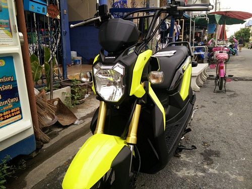 HONDA ZOOMER X ตัวใหม่ไมล์แดง สีเหลืองมะนาว เปรี้ยวจี๊ดไม่ซ้ำใคร วิ่ง3xxxโล ไมล์แท้คู่มือประกันศูนย์พร้อม สวยแกะกล่องพร้อมใช้งาน