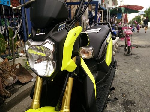 HONDA ZOOMER X ตัวใหม่ไมล์แดง สีเหลืองมะนาว เปรี้ยวจี๊ดไม่ซ้ำใคร วิ่ง3xxxโล ไมล์แท้คู่มือประกันศูนย์พร้อม สวยแกะกล่องพร้อมใช้งาน