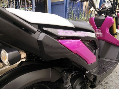 HONDA ZOOMER X ตัวใหม่ไมล์แดง สีชมพูดำ รถ9เดือนวิ่ง4xxxโล ไมล์แท้คู่มือประกันศูนย์พร้อม สวยไร้ที่ติน้องๆป้ายแดงพร้อมใช้งาน