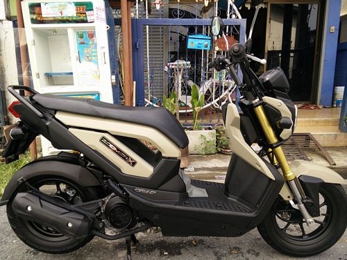 HONDA ZOOMER X รถปี2014วิ่ง6xxxโล ไมล์แท้คู่มือประกันศูนย์พร้อม สวยกริ้บพร้อมใช้งานราคาถูกๆ HONDA ZOOMER X รถปี2014วิ่ง6xxxโล ไมล์แท้คู่มือประกันศูนย์พร้อม สวยกริ้บพร้อมใช้งานราคาถูกๆ