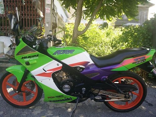 KAWASAKI KR150CC SE98แท้ รถปี42 รถบ้านเอกสารครบ เสื้อทอง1855ไม่ปลอก ท่อPDKแท้เดิม ชุดสีสวยสด สภาพจบๆพร้อมใช้งาน