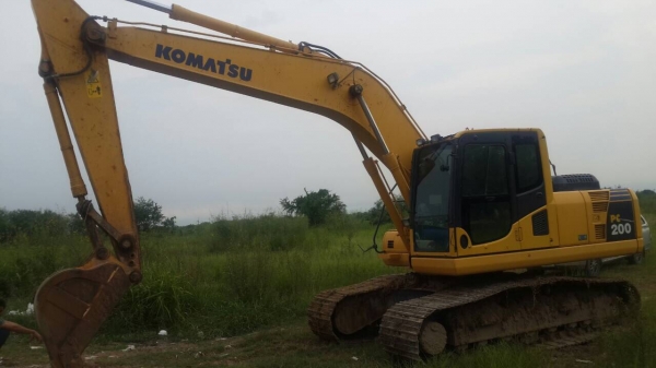 ขายPC200-8รถสวยพร้อมใช้งานเอกสารเล่มชั่วโมง66XX ติดต่อ คุณอ๊อฟ พิจิตร 086-737-9991