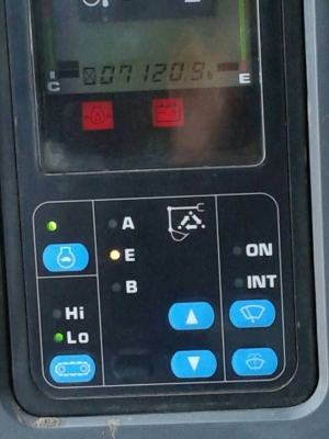 ขายPC200-8รถสวยพร้อมใช้งานเอกสารเล่มชั่วโมง66XX ติดต่อ คุณอ๊อฟ พิจิตร 086-737-9991