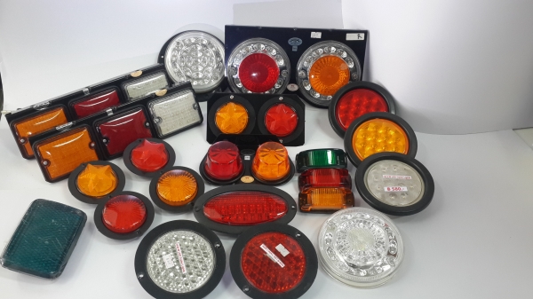 ไฟสัญญาณ LED 12 - 24 V.