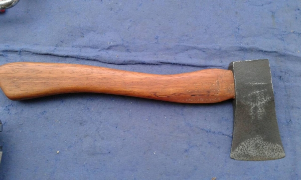 ขวานเก่าตราเพชรเยอรมันสภาพดีครับด้ามไม้ประดู่ครับตราเพชรงานเยอรมันครับเนื้อเเหล็กไม่ต้องพูดถึงครับแข็งมากครับ ราคานี้คุ้มมากครับ ขวานเก่าตราเพชรเยอรมันสภาพดีครับด้ามไม้ประดู่ครับตราเพชรงานเยอรมันครับเนื้อเเหล็กไม่ต้องพูดถึงครับแข็งมากครับ ราคานี้คุ้มมากครับ