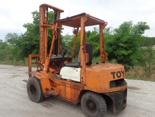 ขายรถยกมือสองญี่ปุ่น TOYOTA 2.5 TON