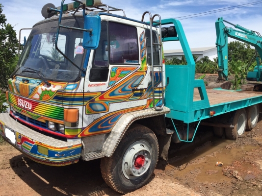 ขายเทเลอร์ ISUZU175สองเพลาสโลกลางพร้อมใช้ ติดต่อ คุณอ๊อฟ พิจิตร 086-737-9991
