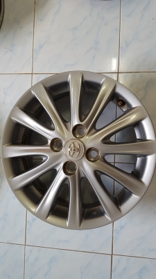 **** ขายแม๊กเดิมของแท้ TOYOTA VIOS ปี 2012 12ก้าน 15'' ****