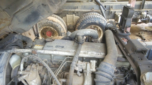 ขายเหมา2คัน MITSUBISHI 220HP ดั๊ม สภาพสวยพร้อมใช้ ราคาต่อรองนิดหน่อย ติดต่อได้ที่คุณ อ๊อฟ พิจิตร 086-737-9991