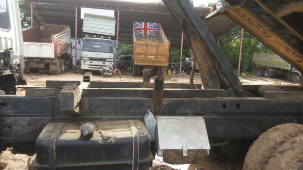 ขายเหมา2คัน MITSUBISHI 220HP ดั๊ม สภาพสวยพร้อมใช้ ราคาต่อรองนิดหน่อย ติดต่อได้ที่คุณ อ๊อฟ พิจิตร 086-737-9991