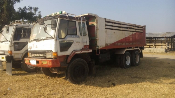 ขายเหมา2คัน MITSUBISHI 220HP ดั๊ม สภาพสวยพร้อมใช้ ราคาต่อรองนิดหน่อย ติดต่อได้ที่คุณ อ๊อฟ พิจิตร 086-737-9991