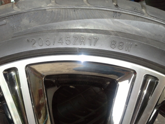 แม๊กซ์ติดยางขอบ17" แม๊กซ์ติดยางขอบ17"