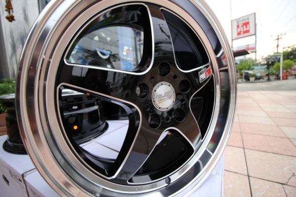 ขายล้อ DS-1 ขอบ17X7.5 +35 5H114.3 สี XMPL/BLACK-CC