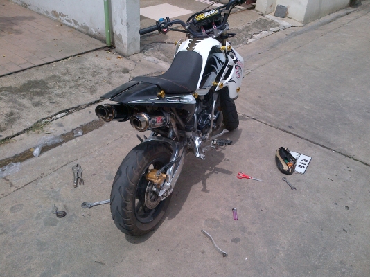 ท่อคู่ Yoshimura พร้อมคอ KSR