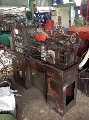 เครื่องกลึง Takang