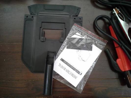 ตู้เชื่อมยี่ห้อ ETOP รุ่น ARC-250 แรงดันไฟ AC 220V (มือหนึ่ง) ตู้เชื่อมยี่ห้อ ETOP รุ่น ARC-250 แรงดันไฟ AC 220V (มือหนึ่ง)