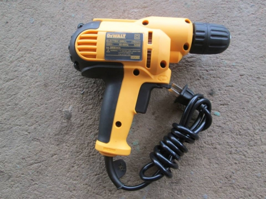 สว่านไฟฟ้ารูปทรงสวยกระทัดรัด (มือหนึ่ง)