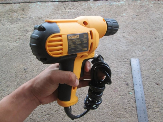 สว่านไฟฟ้ารูปทรงสวยกระทัดรัด (มือหนึ่ง)