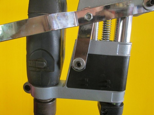 แท่นจับสว่านมือ TS-6109 (มือหนึ่ง) แท่นจับสว่านมือ TS-6109 (มือหนึ่ง)