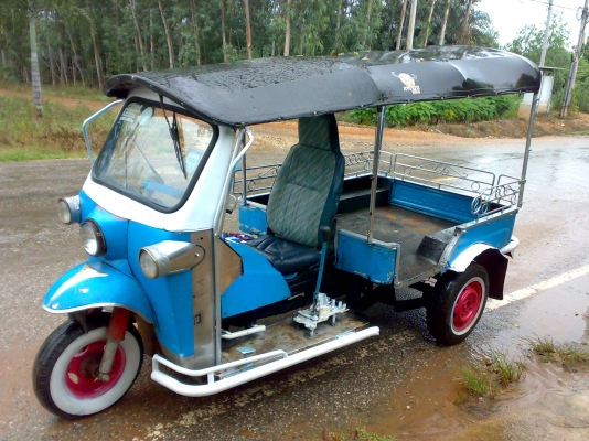 สามล้อตุ๊กๆ ไทยแลนด์ 3 สูบ 5 เกียร์ ติด LPG NOBOOK