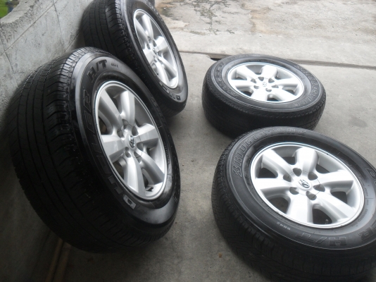 ล้อแม็ก 17นิ้ว 6รู โตโยต้า พร้อมยาง สวยๆ 4 ล้อ เจ๊ลดราคาให้เหลือ 6500 บาท ล้อแม็ก 17นิ้ว 6รู โตโยต้า พร้อมยาง สวยๆ 4 ล้อ เจ๊ลดราคาให้เหลือ 6500 บาท