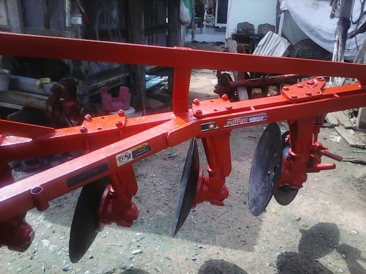 ลดราคาเหลือ  ผานตราช้างแท้  ผาน 4 * 22 ใส่รถไถรุ่น  L4508 บัวผานใหญ่ลูกปืนใหญ่ใช้ทน  ทาสีกันสนิมใหม่ครับราคาถูกสนใจติดต่อมาครับ